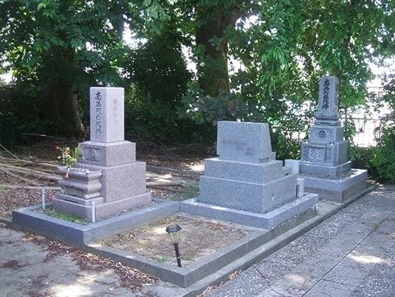 三光寺墓地