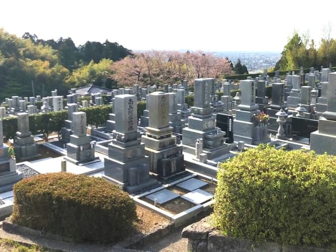 額菩提樹苑