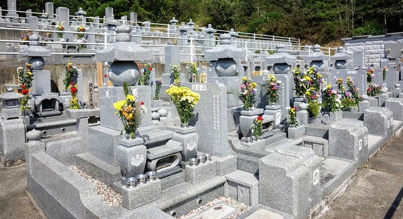 青葉めぐみの墓苑