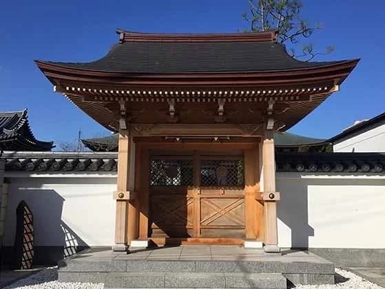 雲洞院