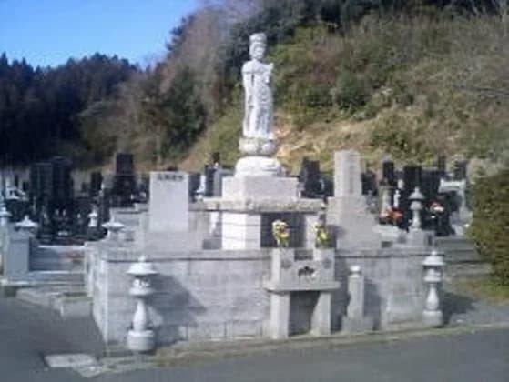 洞安寺墓地