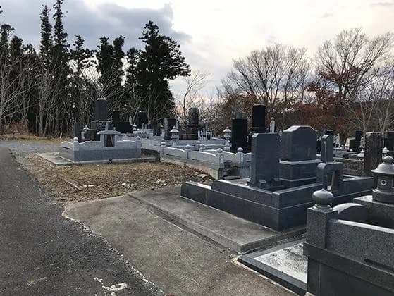十八成共同墓地