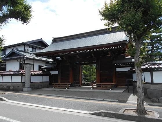 隆勝寺
