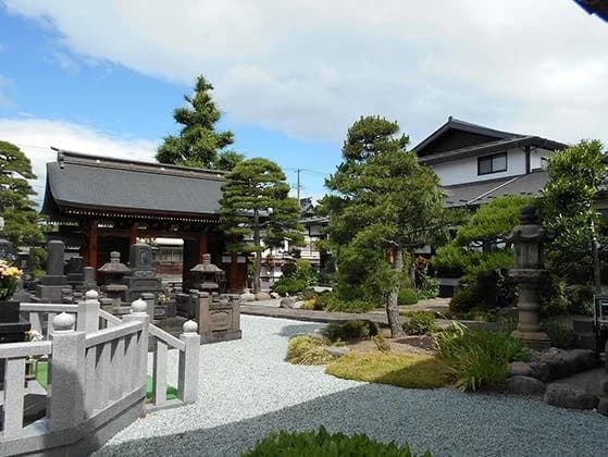 隆勝寺