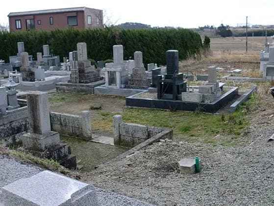 地の岡墓地