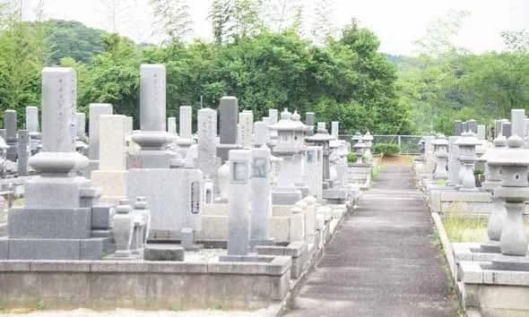 伯耆町町営公園墓地