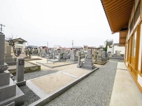 凉善寺墓地