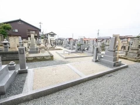 凉善寺墓地