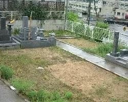 滝山墓地