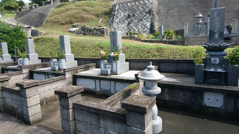 浜田市営 上府三重共同墓地