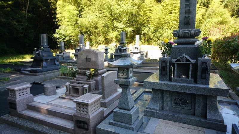 江津市営 弓場墓地公園