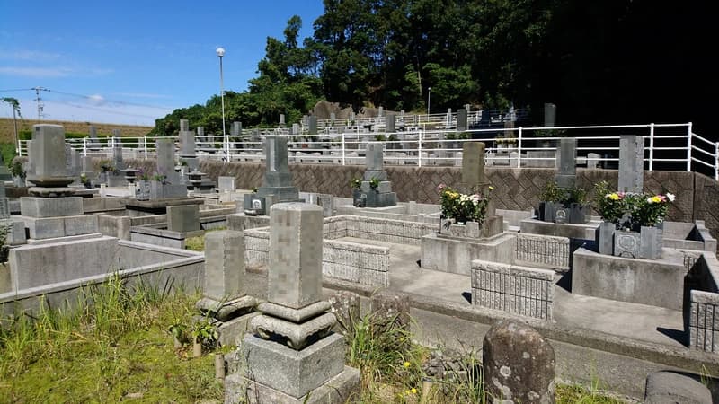 江津市営 小迫谷墓地公園
