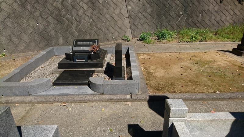 江津市営 小迫谷墓地公園