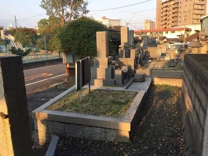 鶴形墓地