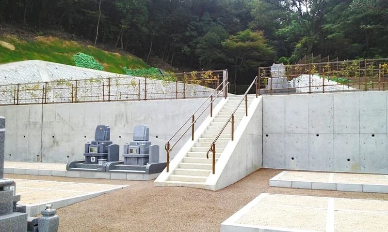 安住院みかい霊園