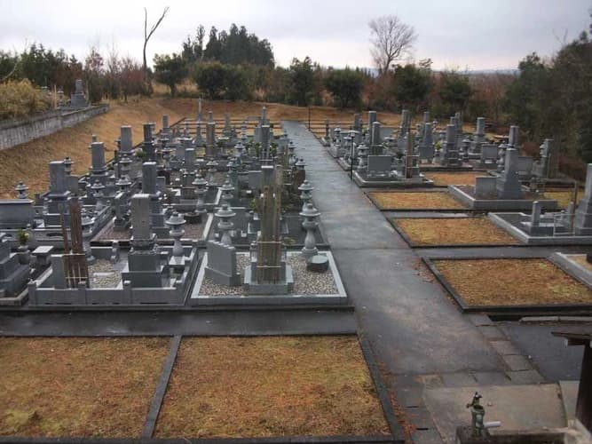 奈義町営墓地