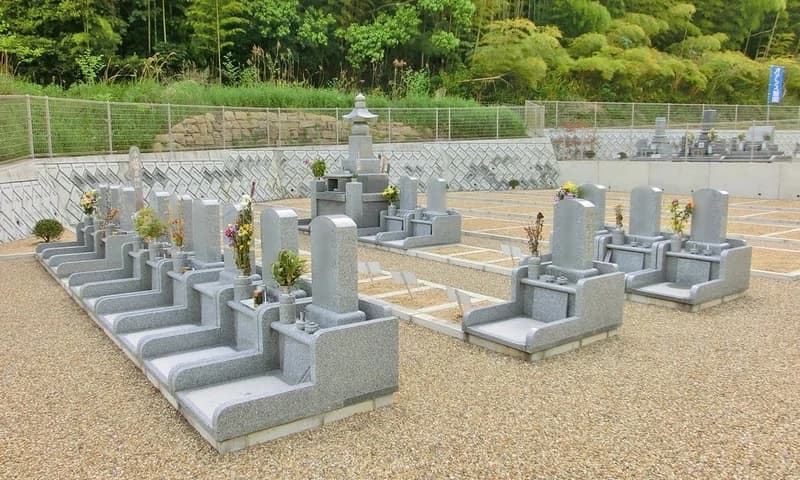 オアシス霊園 滝