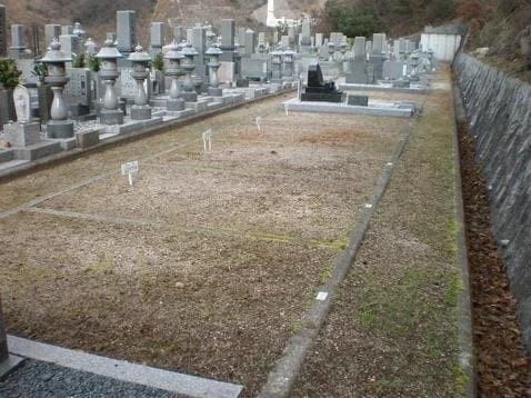 玉野法親墓苑（法親霊苑）