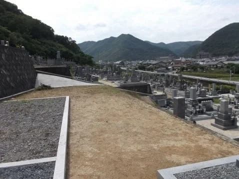 殿土井墓地
