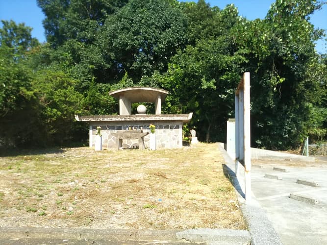 津山市営 八出墓地
