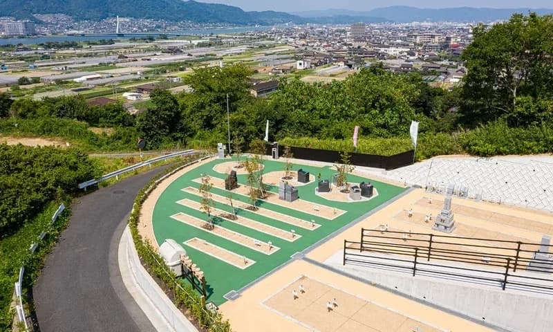 箕島丘墓苑