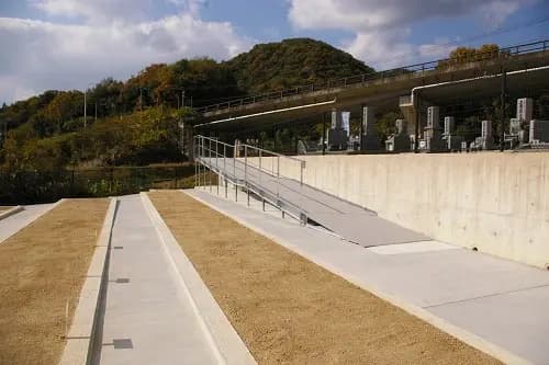 三原せせらぎ墓苑