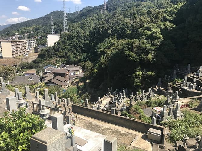 呉市営 坪内墓地