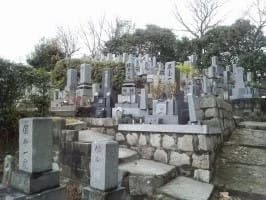 尾長町栗山墓地
