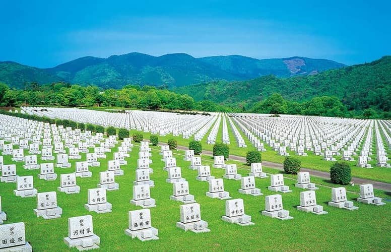 中国平和記念墓地公園