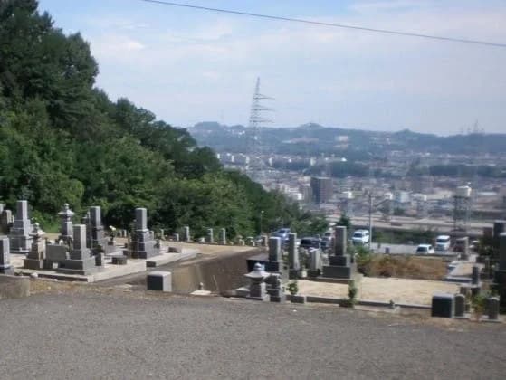 日吉台墓地