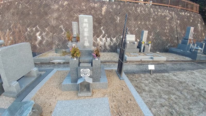 福山市草戸町鳥越共用墓地