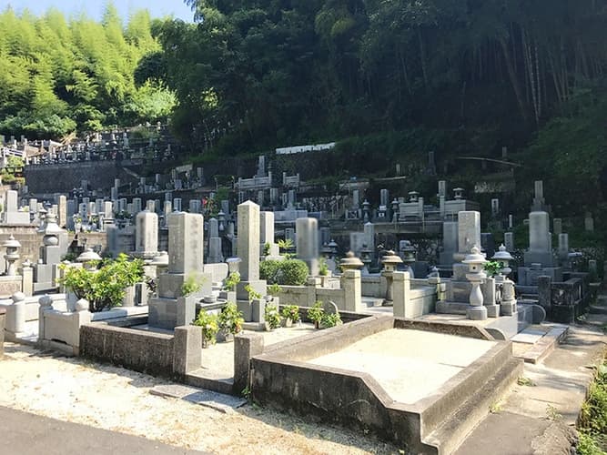 大竹市営 梅ケ滝墓地