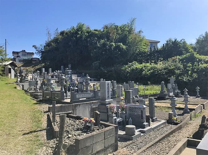 三次市畠敷墓地
