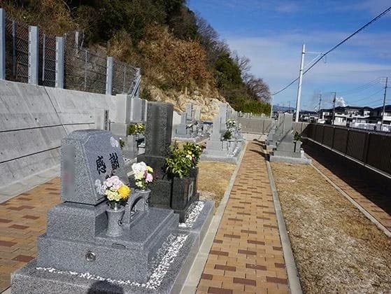 リバーサイドメモリー麻里布墓苑