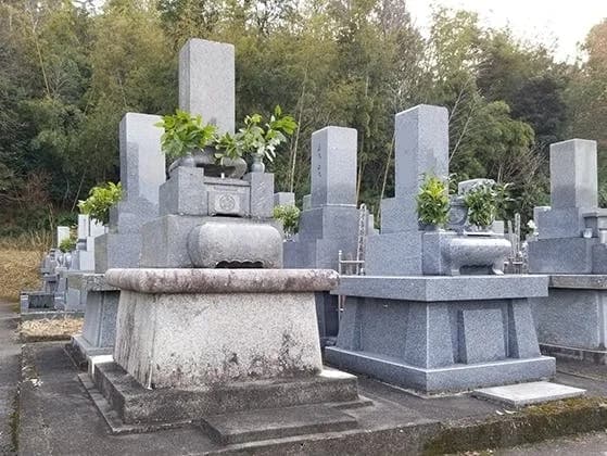 興禅寺墓地
