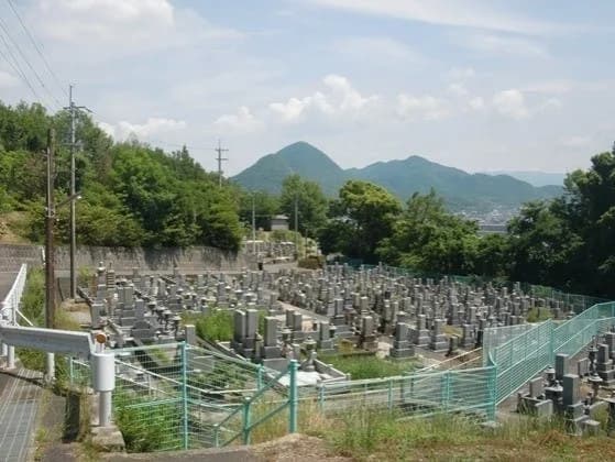 高松市川西公園墓地