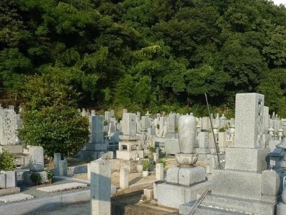 松山市営 千秋寺境外墓地