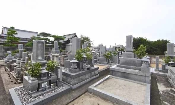 長覚寺・西方苑墓地
