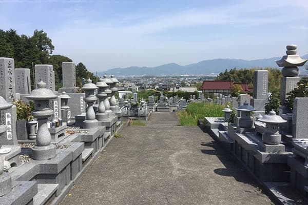 安楽寺霊苑