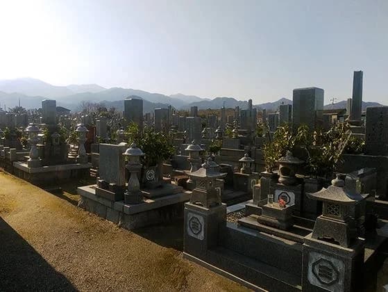 西条市営 国安松之上墓地
