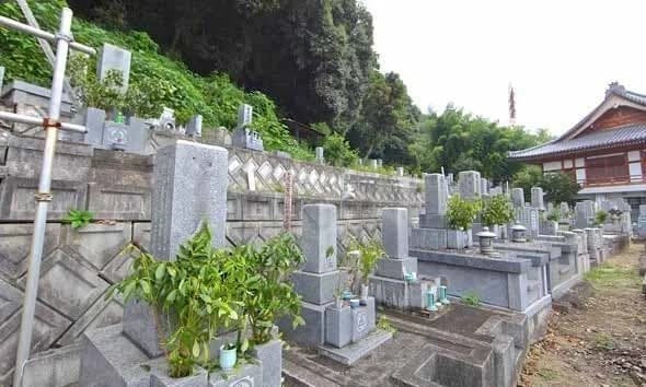 龍泰寺墓苑