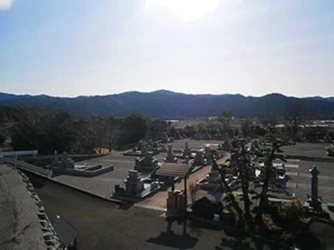 山田 城山霊園