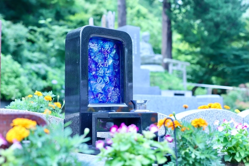 八王子高尾「光とガラスの花壇墓地」花ごころの特徴